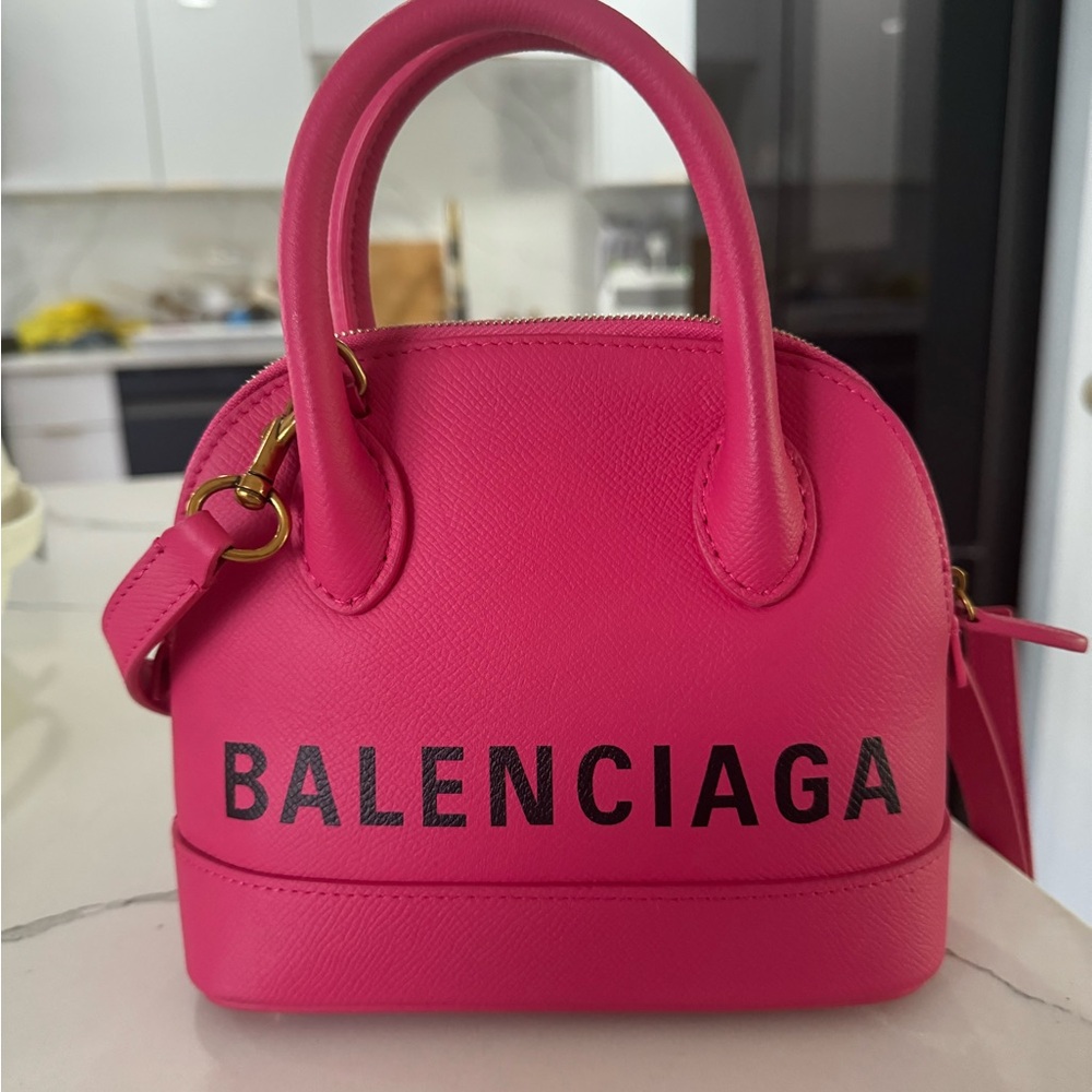 Beautiful balenciaga bag, pink color, XXS size in as good as new condition